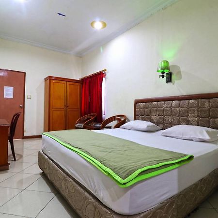 Hotel Melati Медан Екстериор снимка