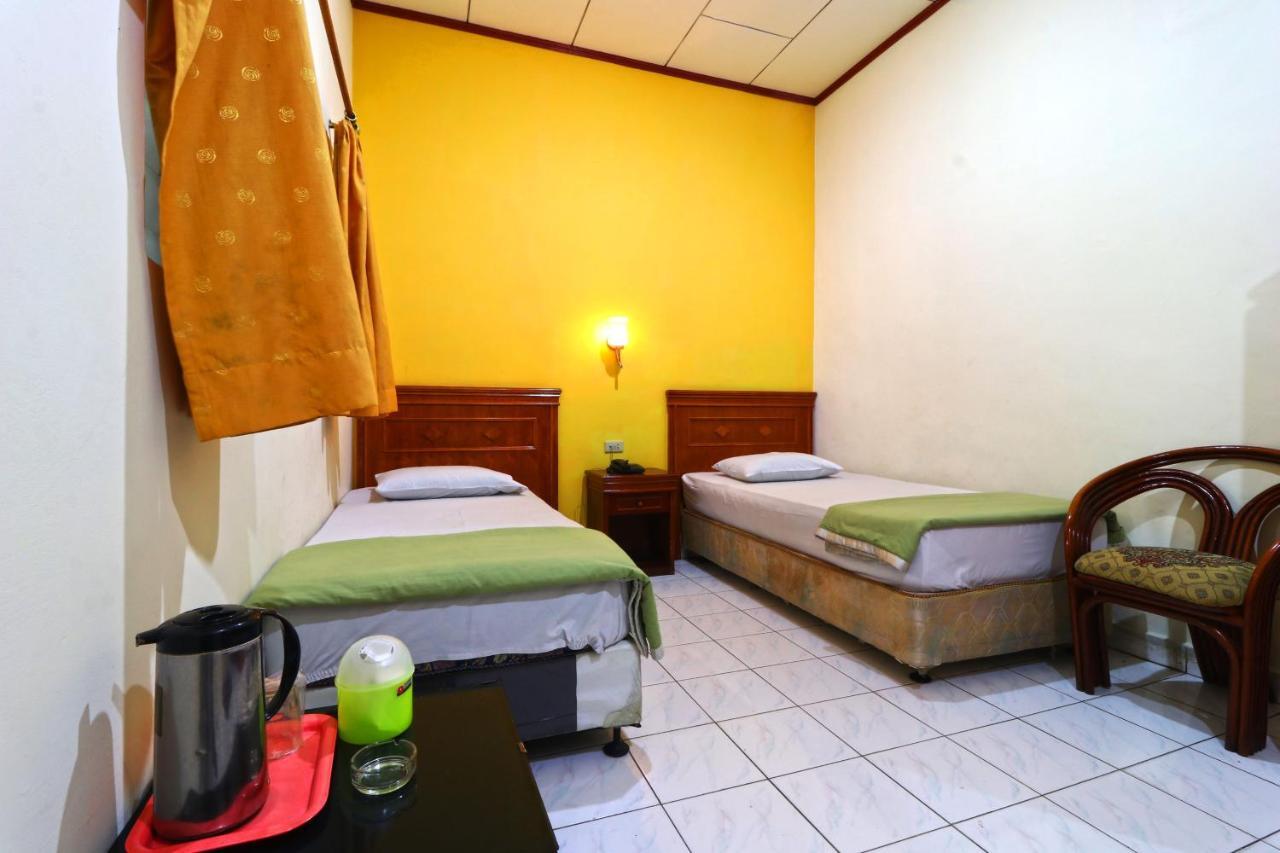 Hotel Melati Медан Екстериор снимка